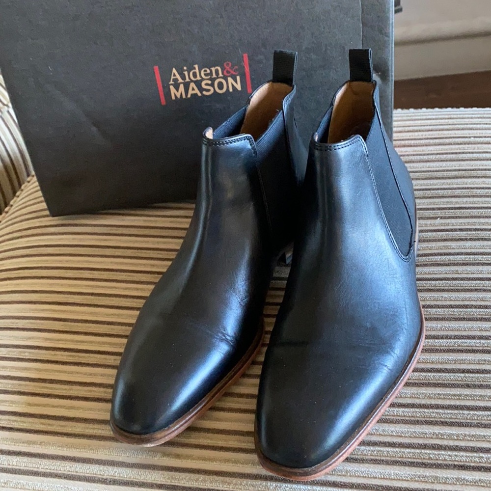 Aiden & Mason Men’s Shoes - LIKE new (size 8.5M)